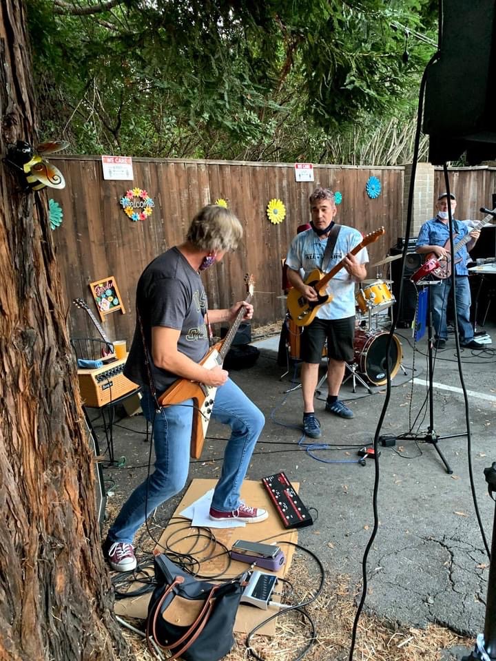 Acoustic outdoor performance